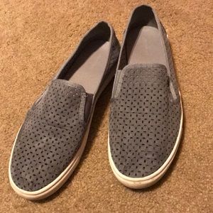 Gray flat shoes